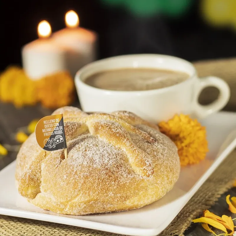 Pan de Muerto mit Zucker
